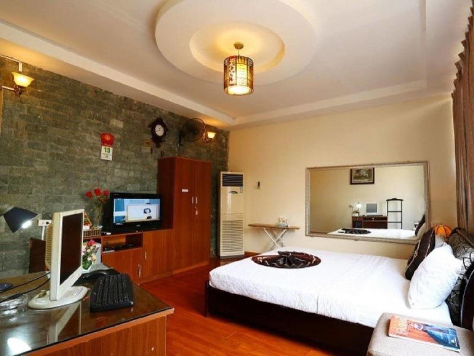 A25 Hotel - 38 Hang Thiec Ханой Екстериор снимка
