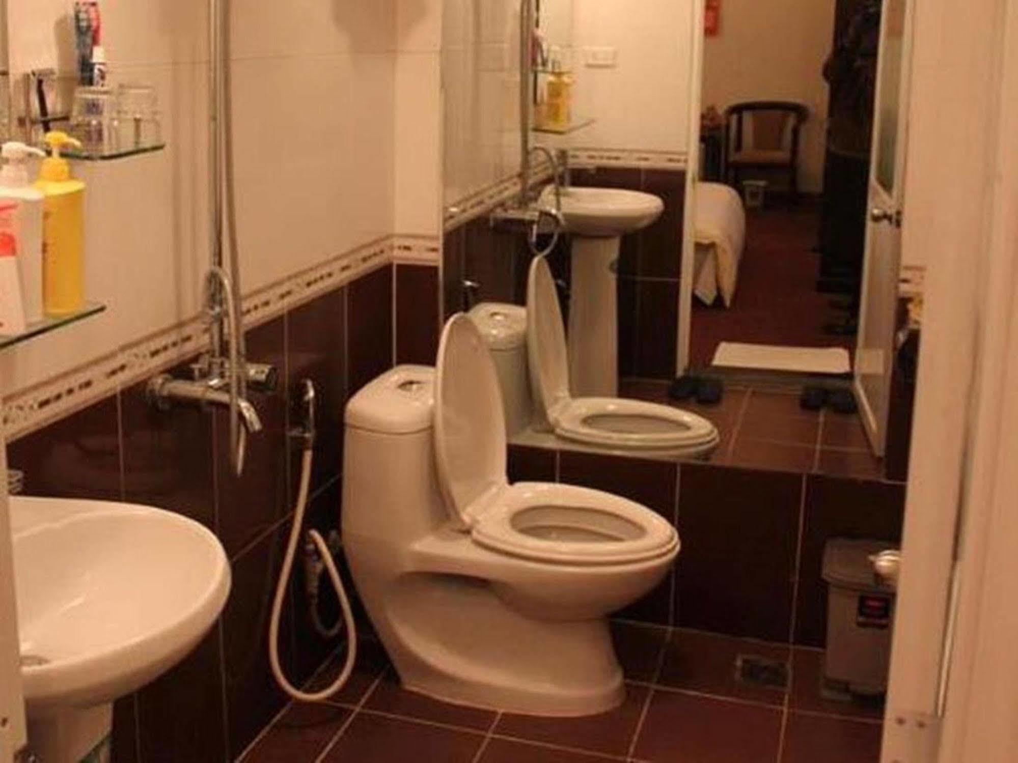 A25 Hotel - 38 Hang Thiec Ханой Екстериор снимка